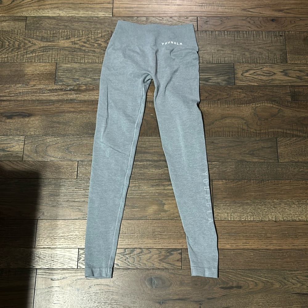 seamless core legging YoungLa